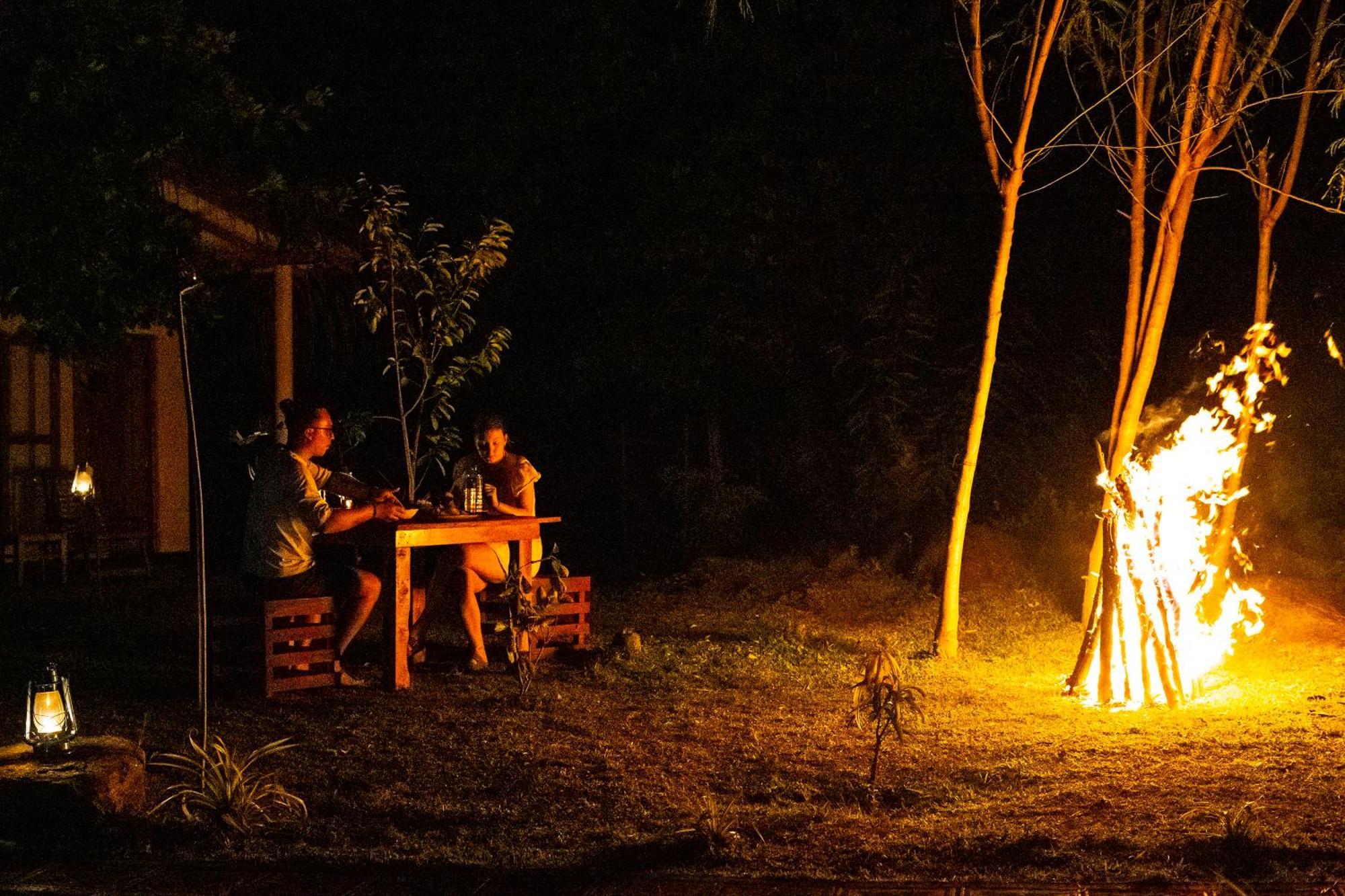 River Paradise Safari House With Cooking Class Udawalawe Esterno foto