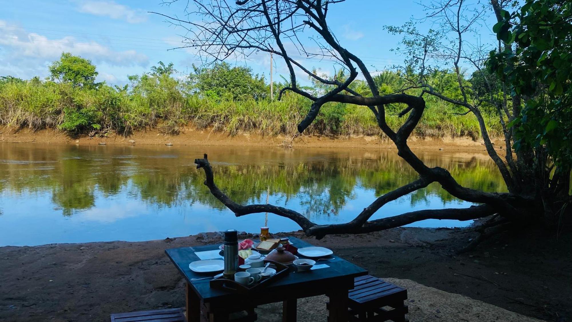 River Paradise Safari House With Cooking Class Udawalawe Esterno foto