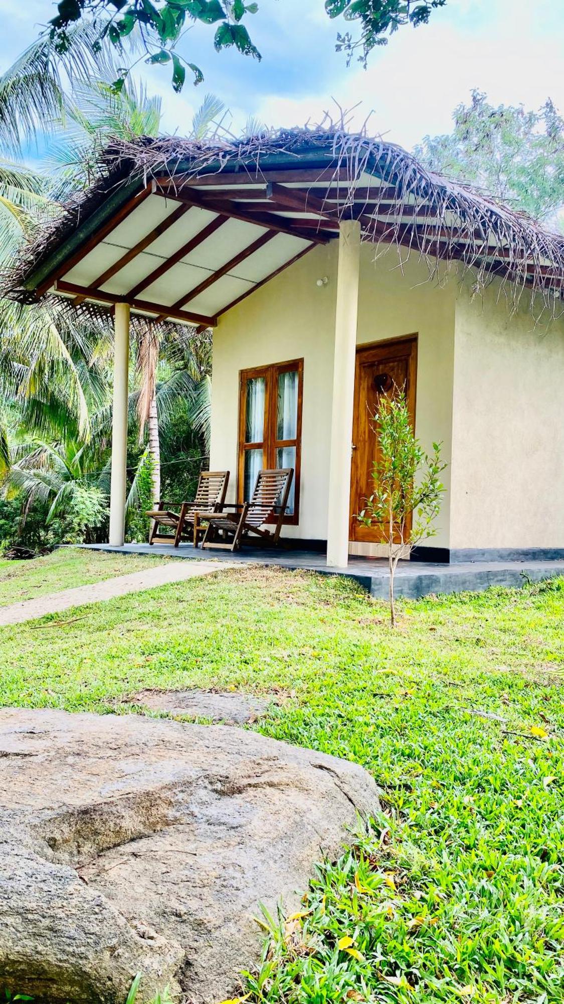 River Paradise Safari House With Cooking Class Udawalawe Esterno foto