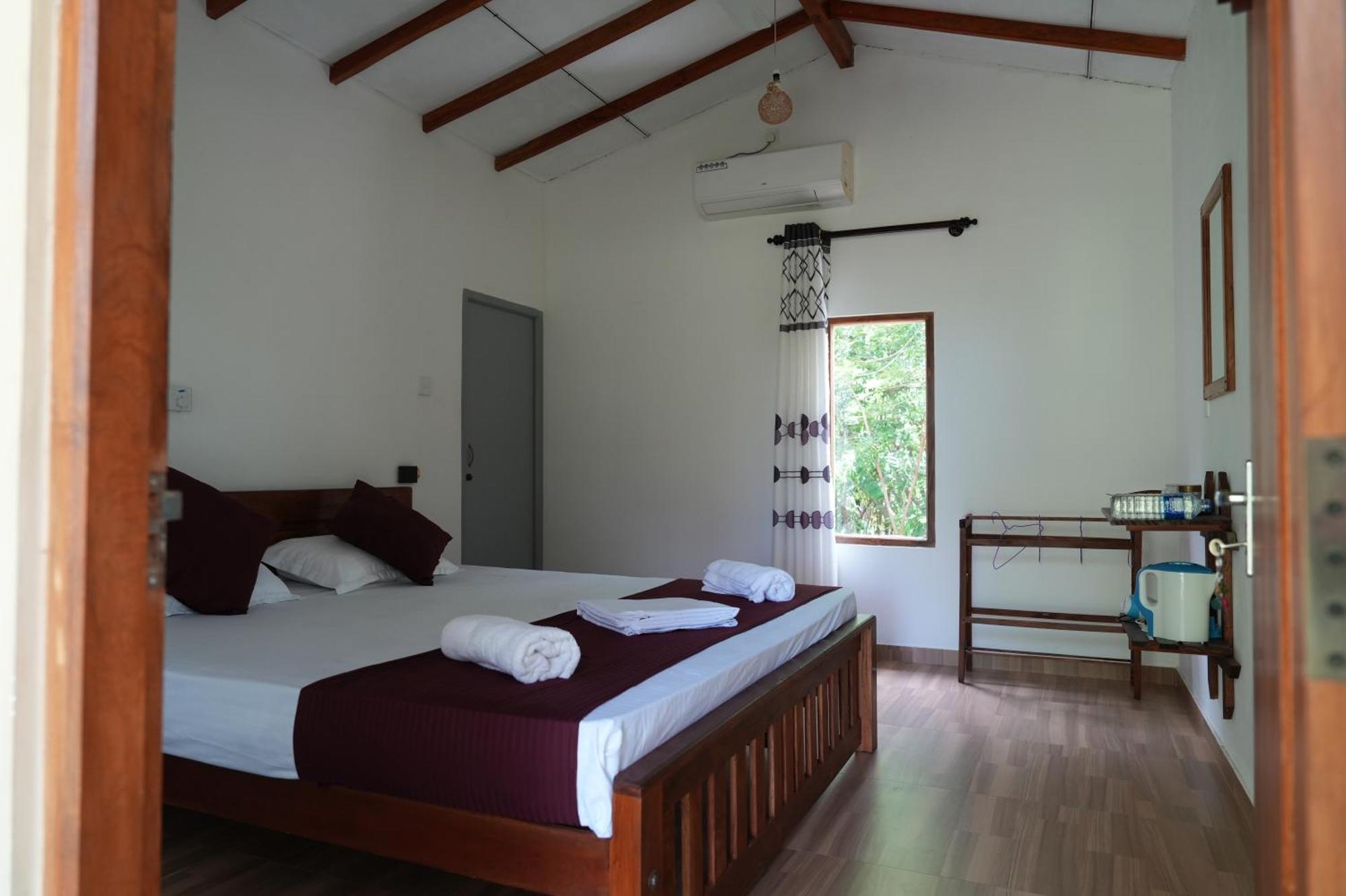 River Paradise Safari House With Cooking Class Udawalawe Esterno foto