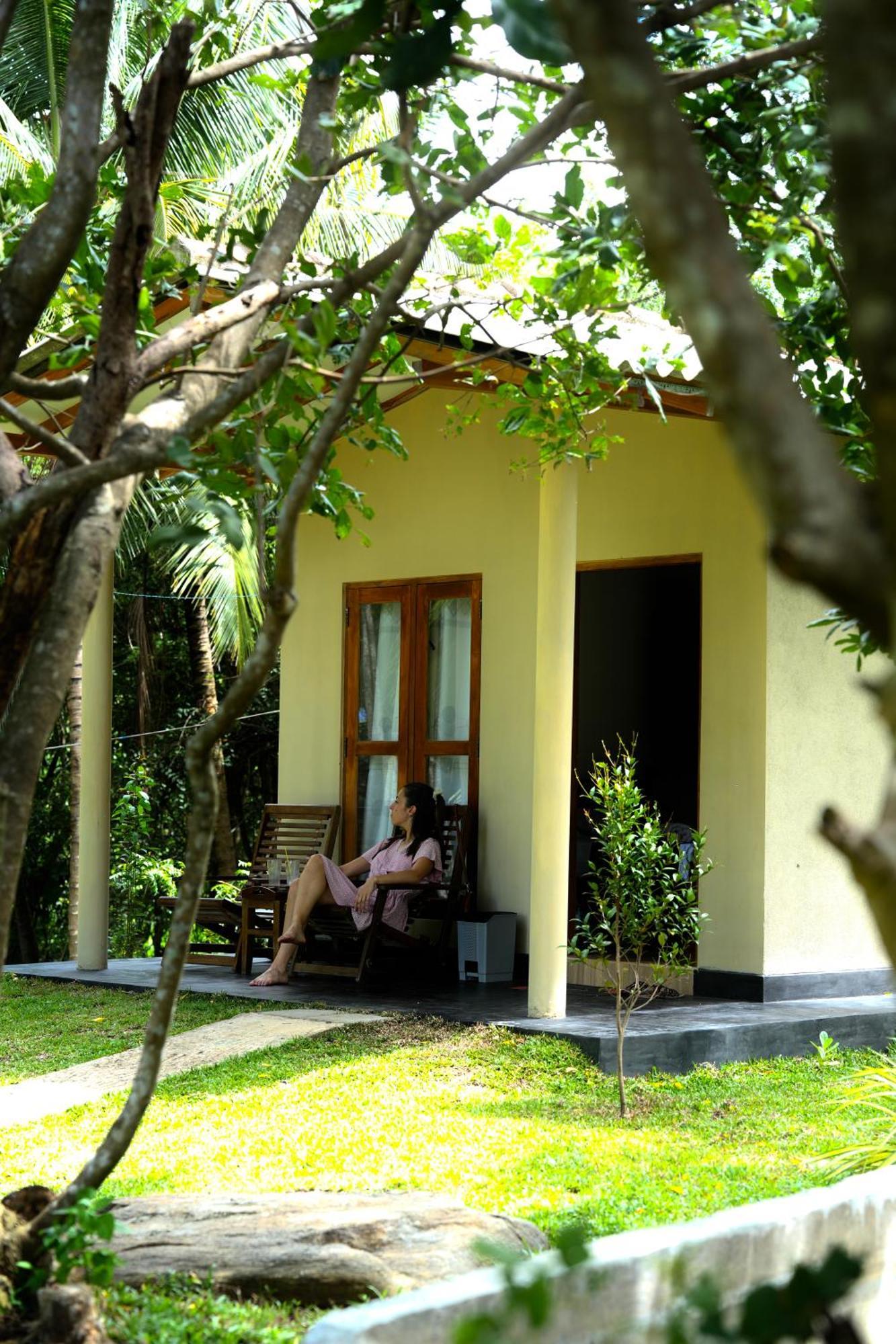 River Paradise Safari House With Cooking Class Udawalawe Esterno foto